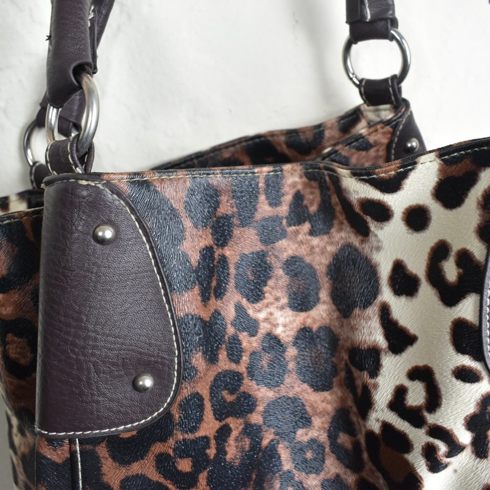 Leopard Purse - Picture 7 of 8